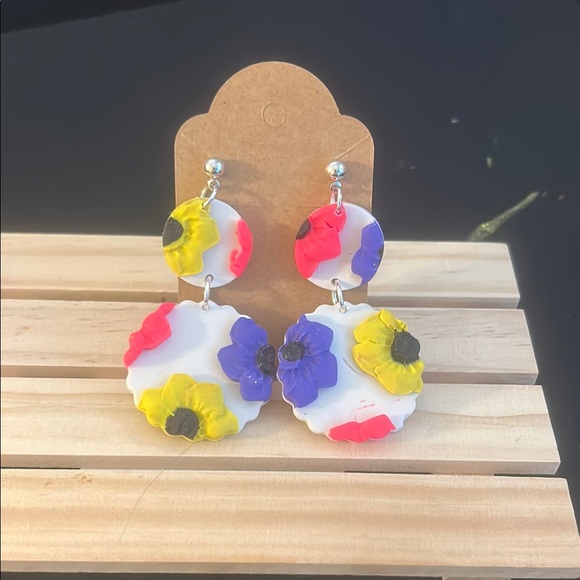 Hand Crafted Jewelry - Hand Crafted Multicolor Floral Earrings